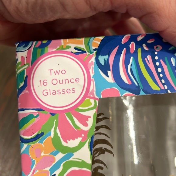 Lilly Pulitzer 16 ounce Gold Pineapple Stemless Glasses NIB! - Picture 5 of 6